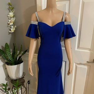 Women’s off the shoulder blue dress size (S)